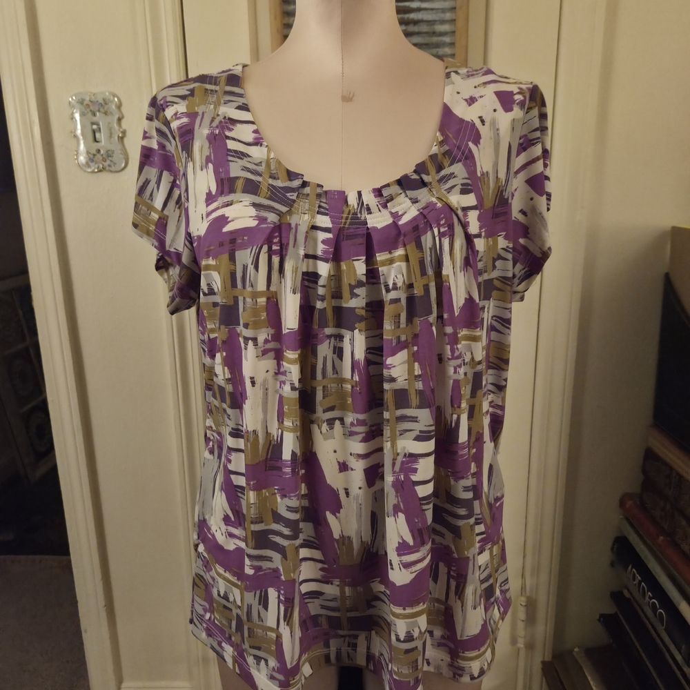 JH Collectibles Purple and Cream Patterned Blouse